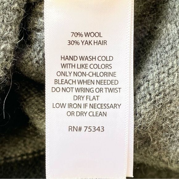 Tahari Wool & Yak Hair Striped Gray Poncho Cowl Neck Poncho Size S - Picture 7 of 7